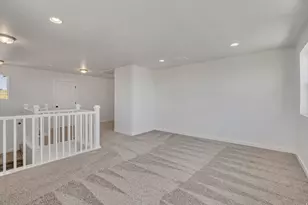 6976 S Skyloop Dr W, West Jordan, UT 84081 - Photo 36