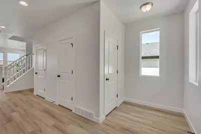 6976 S Skyloop Dr W #SKC 4, West Jordan, UT 84081 - Photo 8