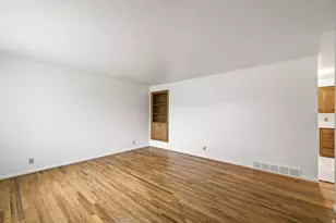 1199 N 450 W, Sunset, UT 84015 - Photo 8