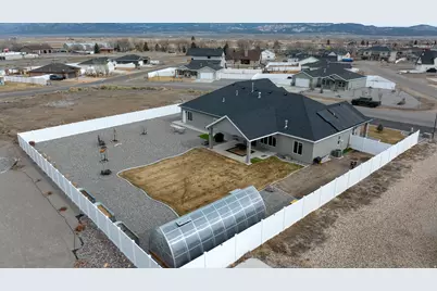 659 N Creekview Dr, Panguitch, UT 84759 - Photo 4