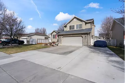 195 E 2325 S, Clearfield, UT 84015 - Photo 4