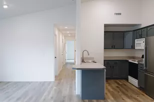 215 S 1050 W, Provo, UT 84601 - Photo 4