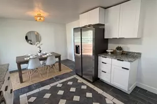 9587 S 1040 E, Sandy, UT 84094 - Photo 10