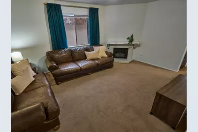 240 E 400 N #7, Logan, UT 84321 - Photo 2