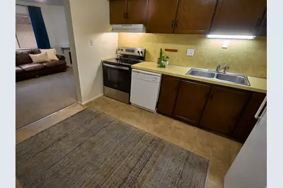 240 E 400 N #7, Logan, UT 84321 - Photo 8