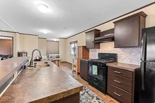 219 E Detroiter Cir, Murray, UT 84107 - Photo 4