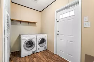 219 E Detroiter Cir, Murray, UT 84107 - Photo 14