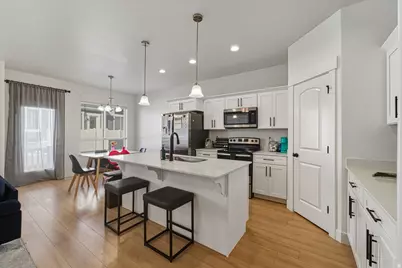 1763 N Blaze Ln, Saratoga Springs, UT 84045 - Photo 4