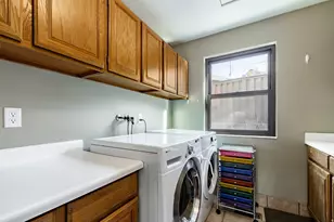 323 N Fairfax Cir, Salt Lake City, UT 84103 - Photo 30