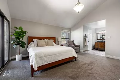 323 N Fairfax Cir, Salt Lake City, UT 84103 - Photo 18