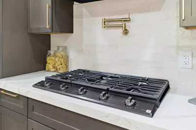 2809 E 4510 S, Holladay, UT 84117 - Photo 10