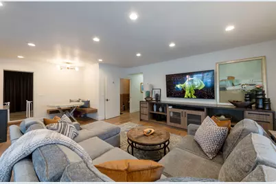 2250 E Pheasant Way, Holladay, UT 84121 - Photo 30