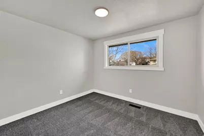 9 W Park Dr, Kaysville, UT 84037 - Photo 16