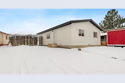 810 E 200 S #7, Mount Pleasant, UT 84647 - Photo 2