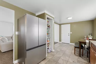 311 W 5200 S, Washington Terrace, UT 84405 - Photo 12