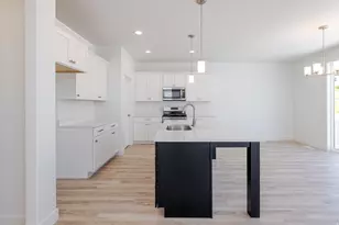 913 N 4020 W, Lehi, UT 84048 - Photo 12
