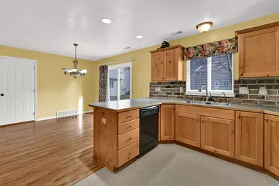 1430 Cobblestone Ln, Ogden, UT 84404 - Photo 16