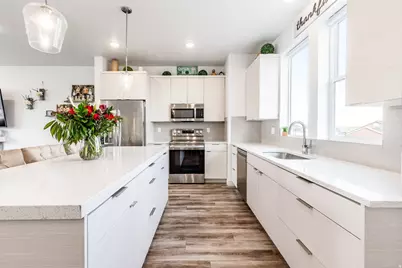 11661 S Skyward Rd W, South Jordan, UT 84009 - Photo 8