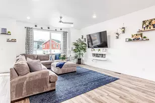 11661 S Skyward Rd W, South Jordan, UT 84009 - Photo 4