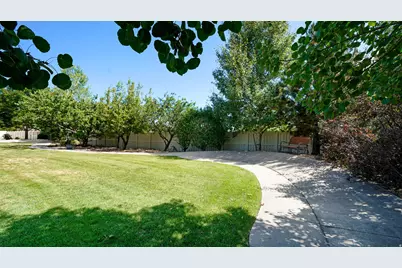 11597 N Sunset Hills Dr, Highland, UT 84003 - Photo 68