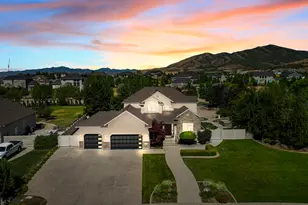 11597 N Sunset Hills Dr, Highland, UT 84003 - Photo 2