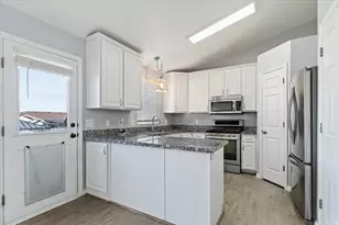 5244 W Shaggy Peak Dr, Riverton, UT 84096 - Photo 8