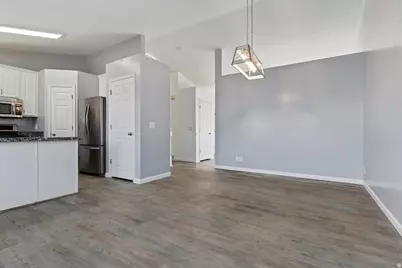 5244 W Shaggy Peak Dr, Riverton, UT 84096 - Photo 6