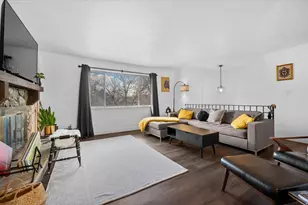 10491 S Amaryllis Dr E, Sandy, UT 84094 - Photo 4