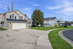3546 W 7980 S, West Jordan, UT 84088 - Photo 2