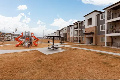 714 N 380 St W, Vineyard, UT 84059 - Photo 2