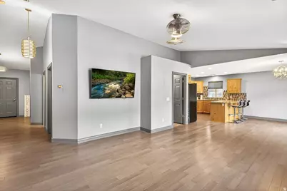 766 N Stonne Ln, Kaysville, UT 84037 - Photo 8