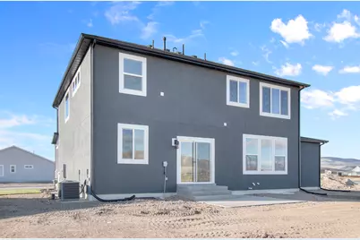 278 N 870 E #17, Tremonton, UT 84337 - Photo 4