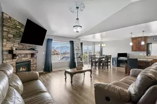 6213 S Wakefield Way, West Valley, UT 84118 - Photo 2