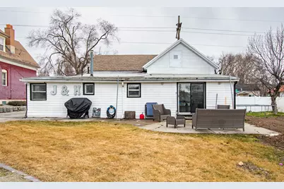 87 E Pioneer Ave, Sandy, UT 84070 - Photo 16