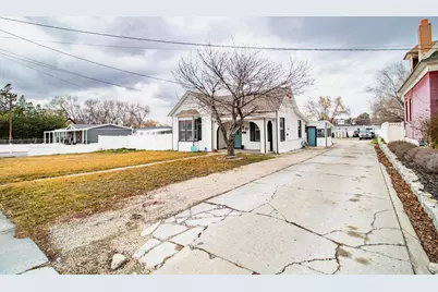 87 E Pioneer Ave, Sandy, UT 84070 - Photo 20