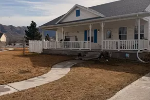 1374 E Falcon Ln, Eagle Mountain, UT 84005 - Photo 2