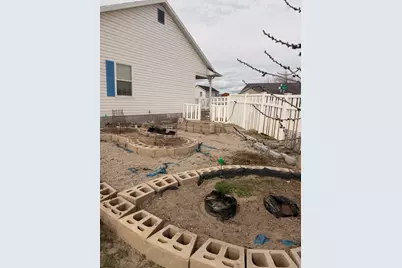 1374 E Falcon Ln, Eagle Mountain, UT 84005 - Photo 34