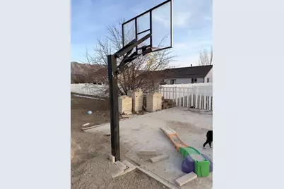 1374 E Falcon Ln, Eagle Mountain, UT 84005 - Photo 30