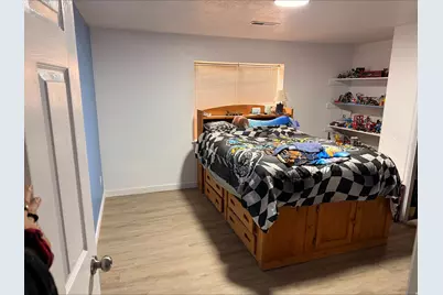 1374 E Falcon Ln, Eagle Mountain, UT 84005 - Photo 6