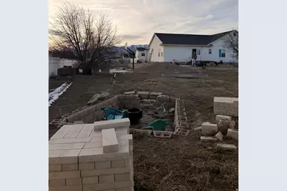 1374 E Falcon Ln, Eagle Mountain, UT 84005 - Photo 28