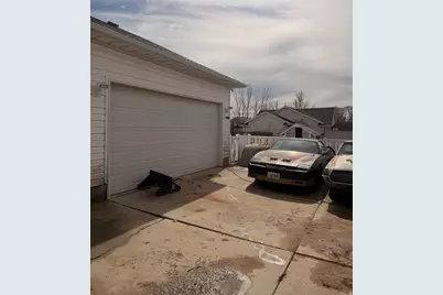 1374 E Falcon Ln, Eagle Mountain, UT 84005 - Photo 18