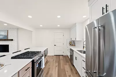 9073 S Elmhearst Dr W, West Jordan, UT 84088 - Photo 10