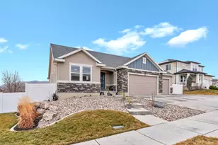 758 N Pinnacle Ln W, Saratoga Springs, UT 84045 - Photo 2