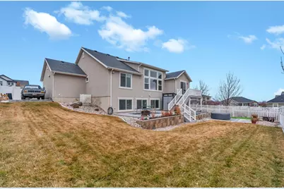 758 N Pinnacle Ln W, Saratoga Springs, UT 84045 - Photo 34