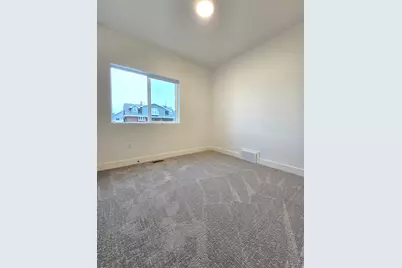 1019 W 200 N, Clearfield, UT 84015 - Photo 14