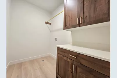 1019 W 200 N, Clearfield, UT 84015 - Photo 22