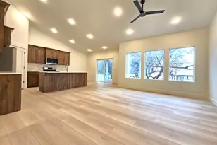 1019 W 200 N, Clearfield, UT 84015 - Photo 2