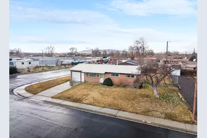 942 Sage Creek Cir, Springville, UT 84663 - Photo 22