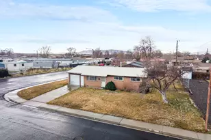 942 Sage Creek Cir, Springville, UT 84663 - Photo 22