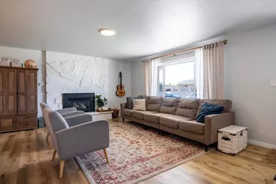 976 N 560 E, Orem, UT 84097 - Photo 4